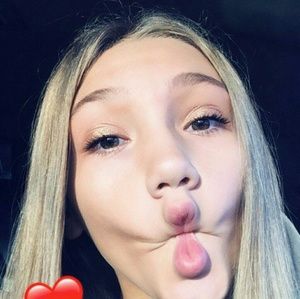 Meet your Posher, Hailey